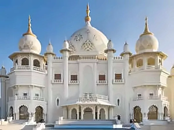 White domed palace-style building at Dubai Parks and Resorts